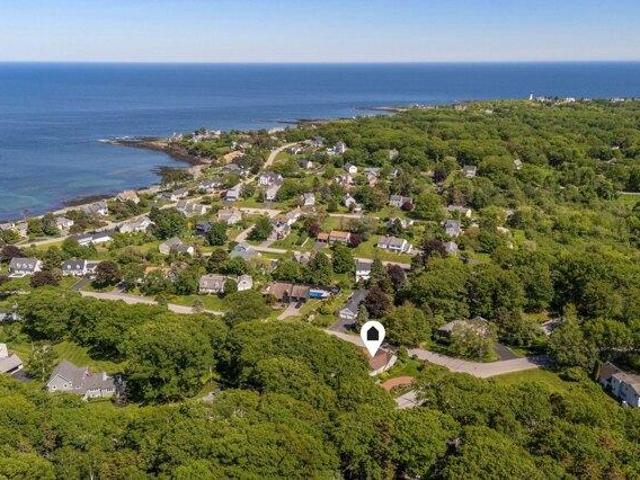 House for sale in Cape Elizabeth, Maine