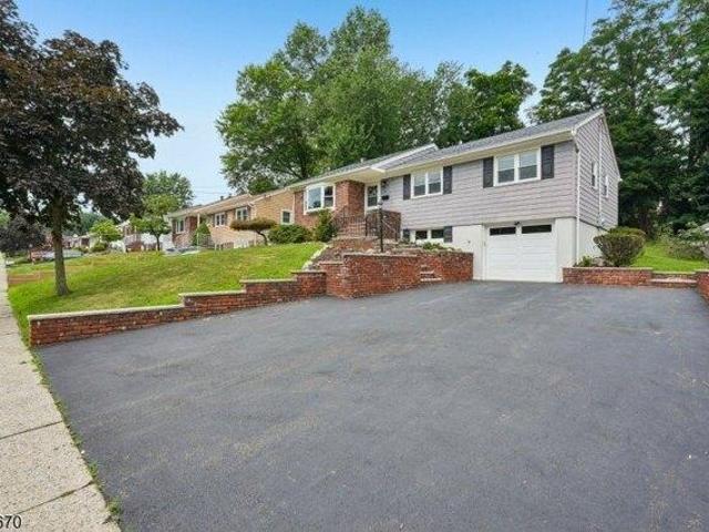 House for sale in Cedar Grove, New Jersey