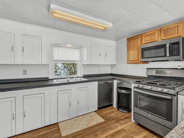 House for sale in Rollins Mill, Charleston