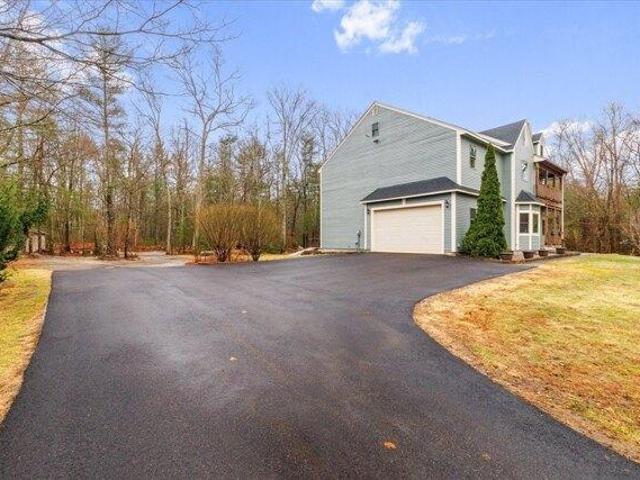 House for sale in Charlton, Massachusetts