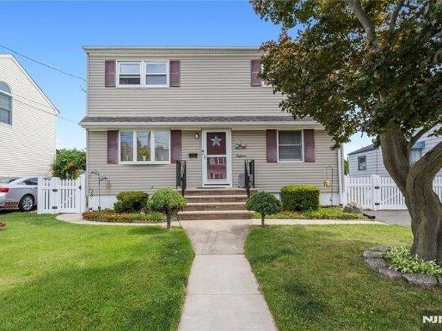 House for sale in Passaic, New Jersey
