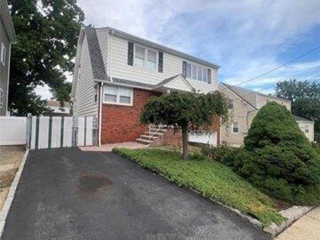 House for sale in Passaic, New Jersey