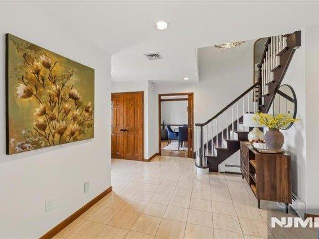 House for sale in Richfield, Clifton