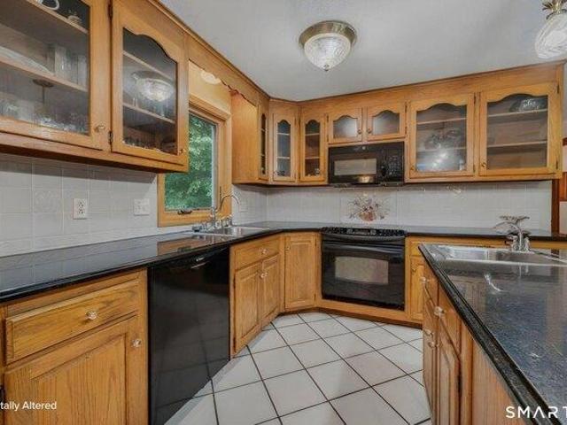 House for sale in Clinton, Lower Connecticut River Valley Planning Region