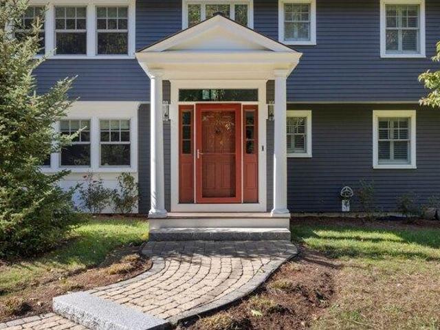 House for sale in North Cohasset, Cohasset