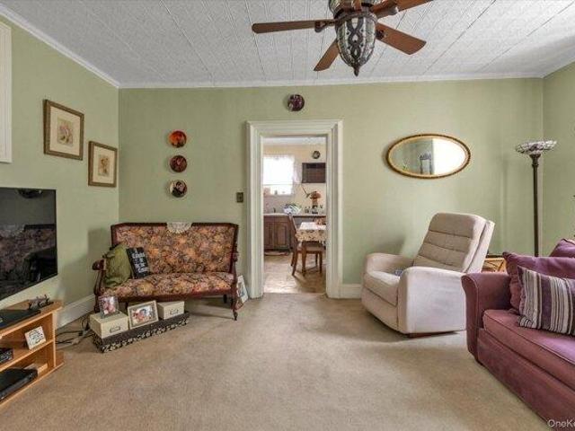House for sale in Queens, Arverne