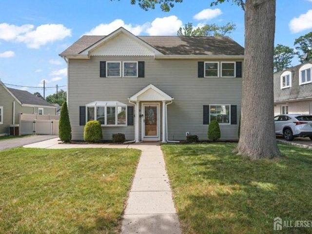 House for sale in Avenel, New Jersey