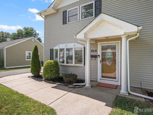 House for sale in Avenel, New Jersey