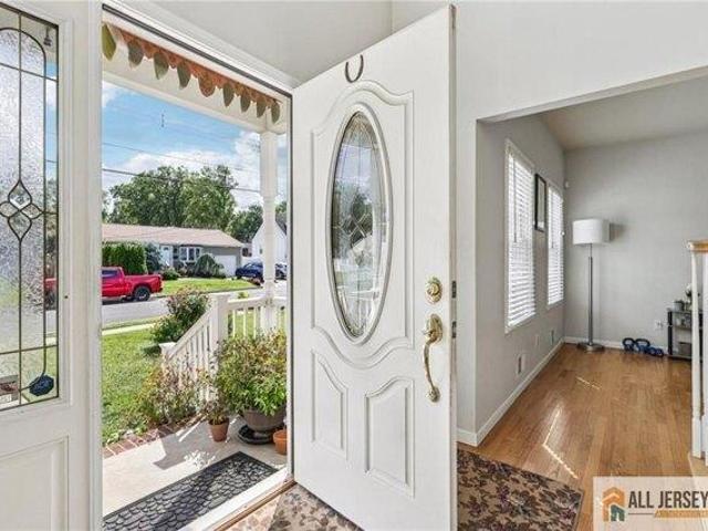 House for sale in Avenel, New Jersey