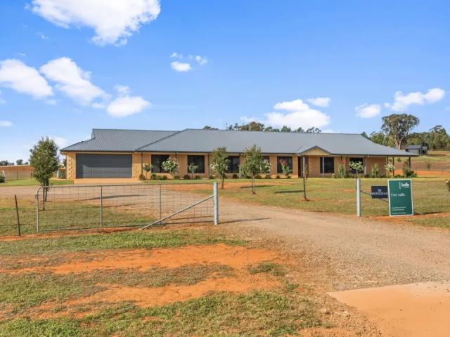 House for sale in Coolamon, New South Wales