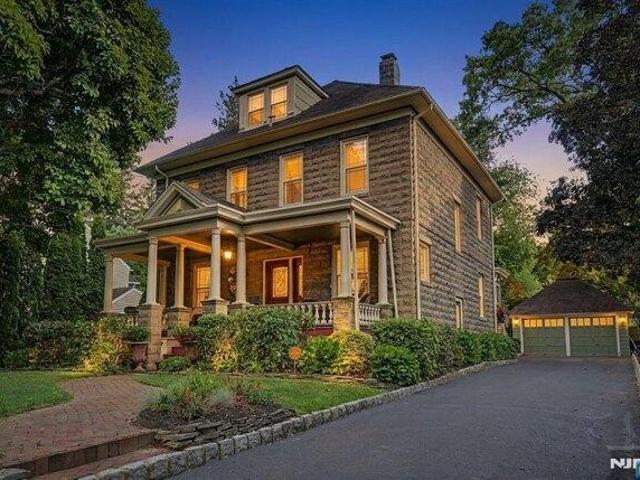 House for sale in Cranford, New Jersey