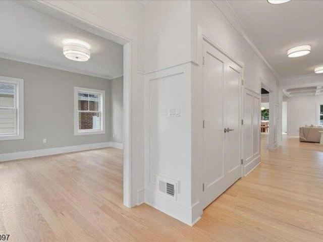House for sale in Cranford, New Jersey