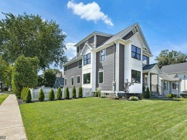 House for sale in Cranford, New Jersey