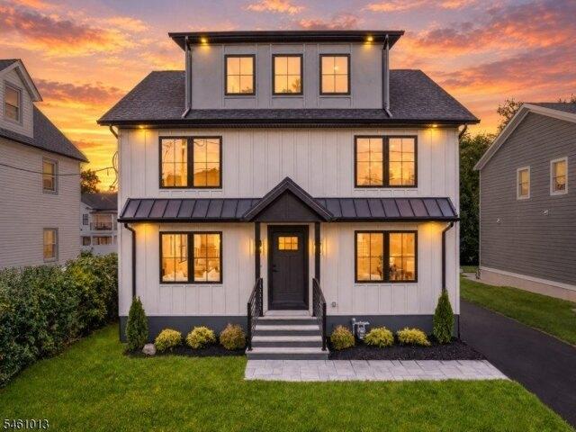 House for sale in Staten Island Junction, Cranford