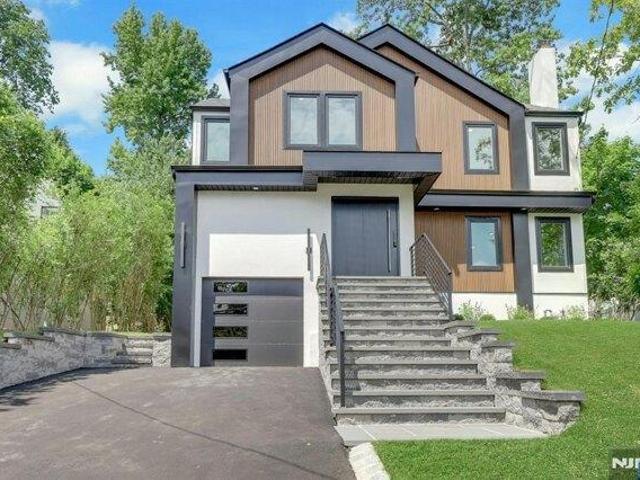 House for sale in Cresskill, New Jersey