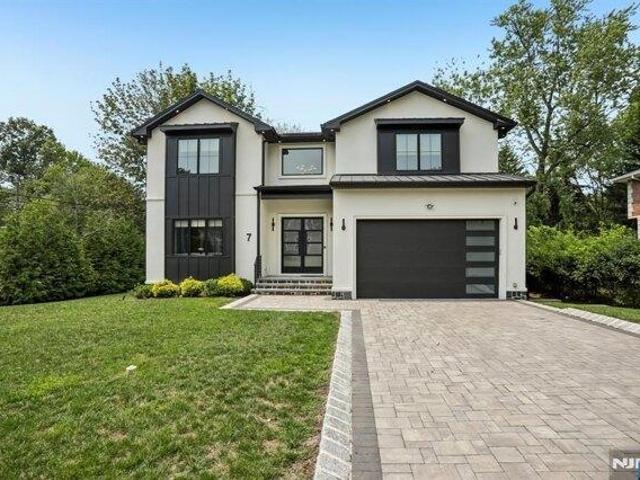 House for sale in Cresskill, New Jersey