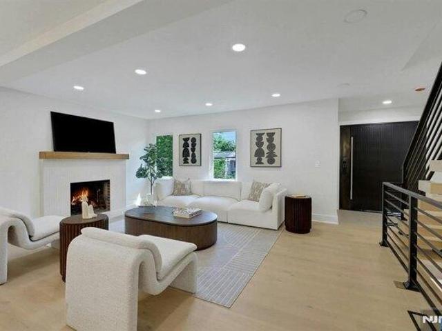 House for sale in Cresskill, New Jersey
