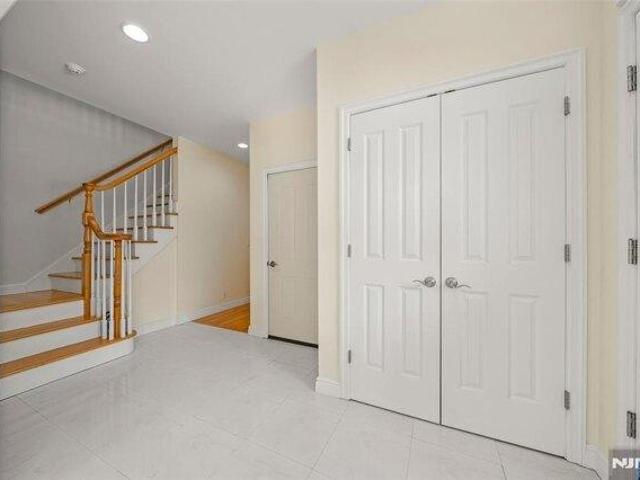 House for sale in Cresskill, New Jersey