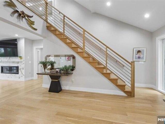 House for sale in Cresskill, New Jersey