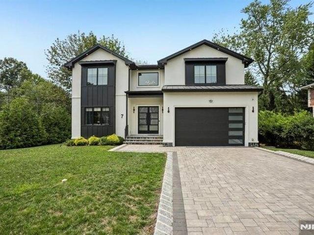 House for sale in Cresskill, Bergen County