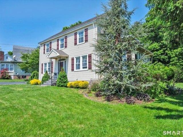 House for sale in Cromwell, Connecticut