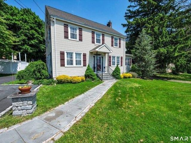 House for sale in Cromwell, Connecticut