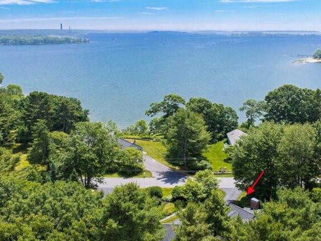 House for sale in Cumberland Center, Maine