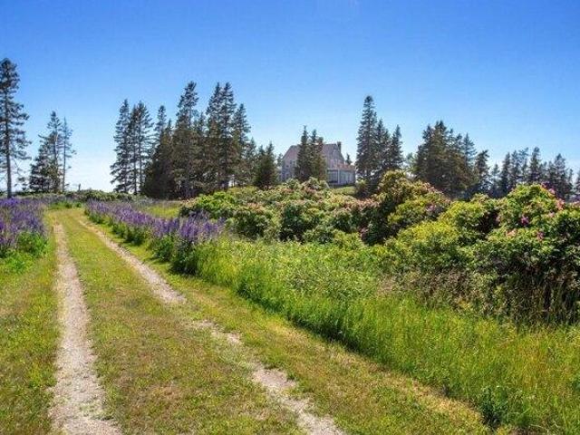 House for sale in Deer Isle, Maine