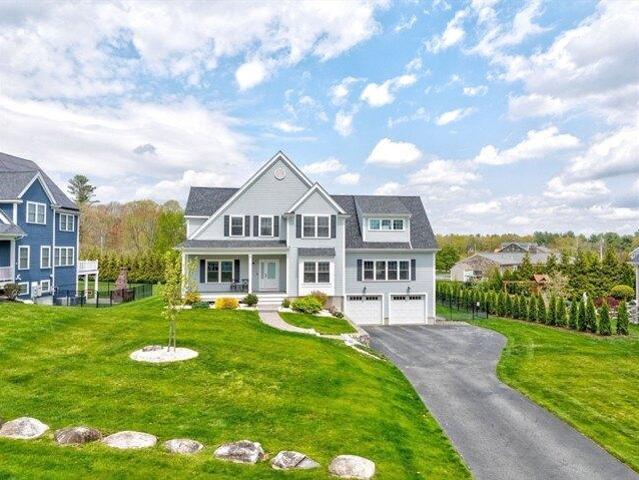 House for sale in Dracut, Massachusetts