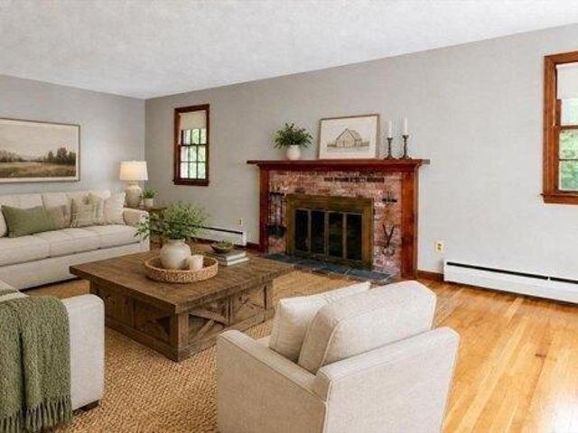 House for sale in Dracut, Massachusetts