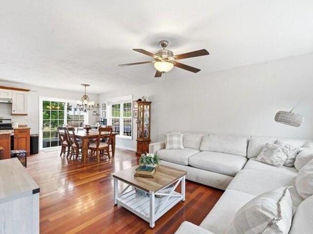 House for sale in Collinsville, Dracut