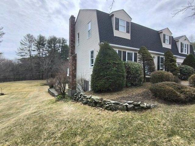 House for sale in Dudley, Massachusetts