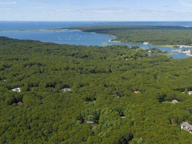 House for sale in Wainscott, New York