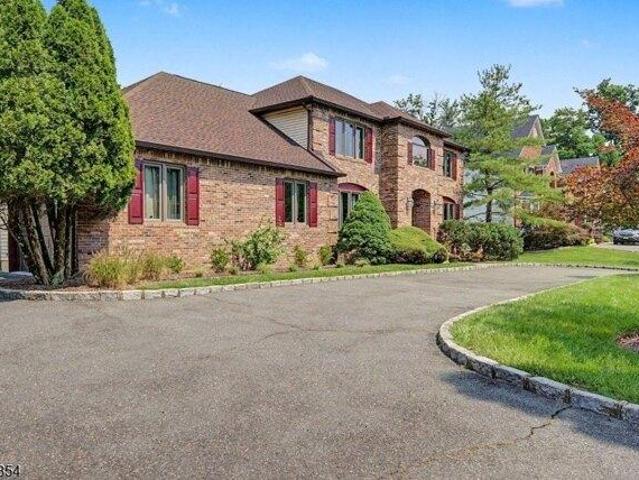House for sale in East Hanover, New Jersey