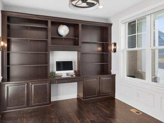 House for sale in Hennepin, Minnesota