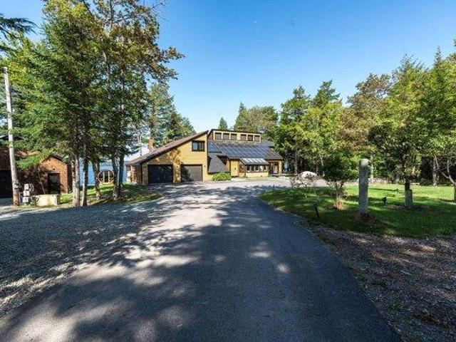 House for sale in Ellsworth, Maine