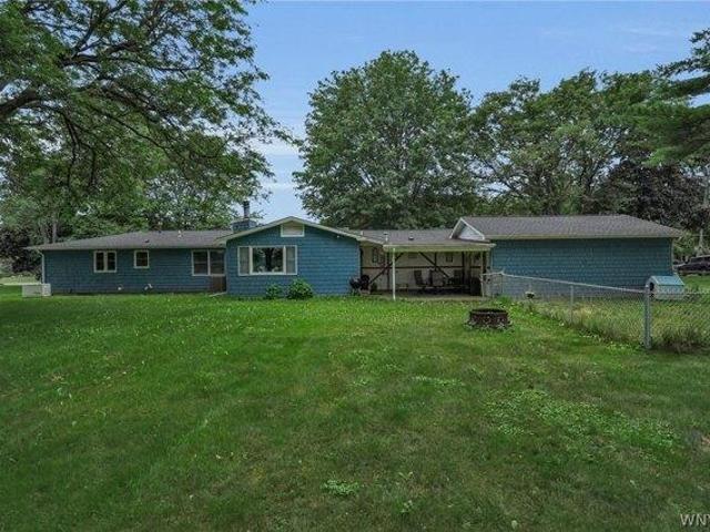 House for sale in Cowlesville, New York
