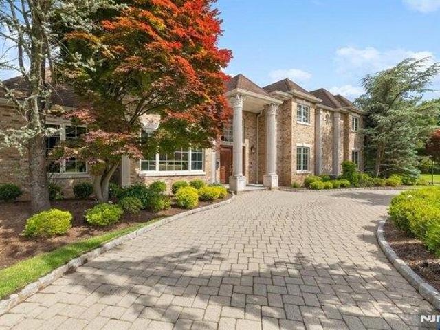 House for sale in Englewood Cliffs, New Jersey