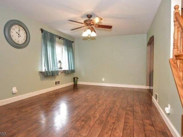 House for sale in Fair Lawn, New Jersey