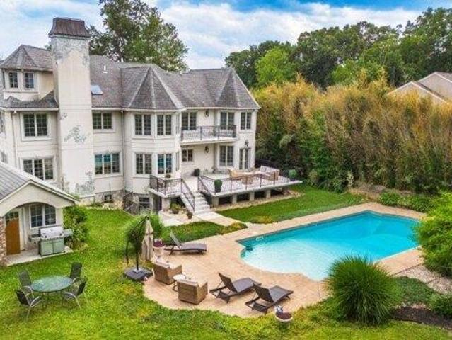 House for sale in Fairfield, New Jersey