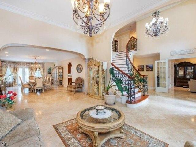 House for sale in Fairfield, New Jersey