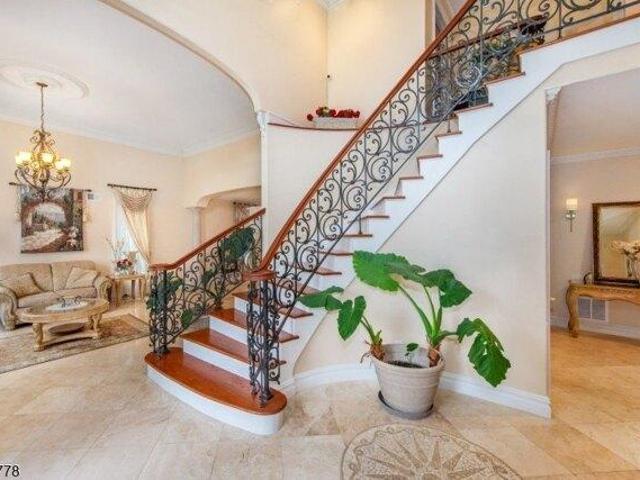 House for sale in Fairfield, New Jersey