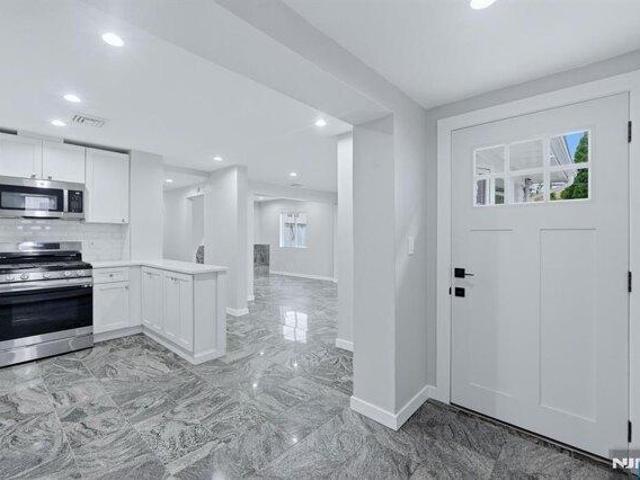 House for sale in Fairview, New Jersey