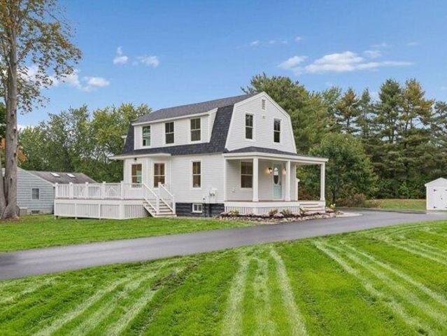 House for sale in Falmouth, Cumberland County