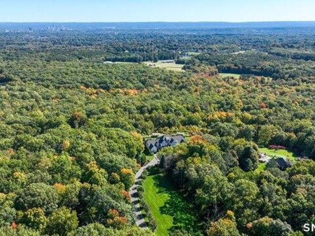 House for sale in Farmington, Capitol Planning Region
