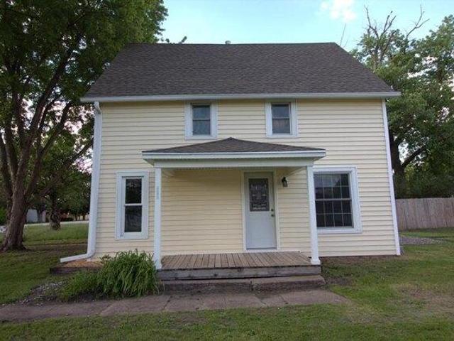 House for sale in Farnhamville, Iowa