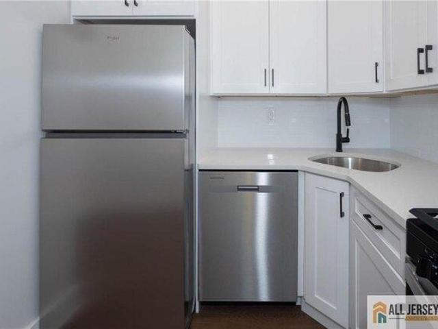 House for sale in Avenel, New Jersey