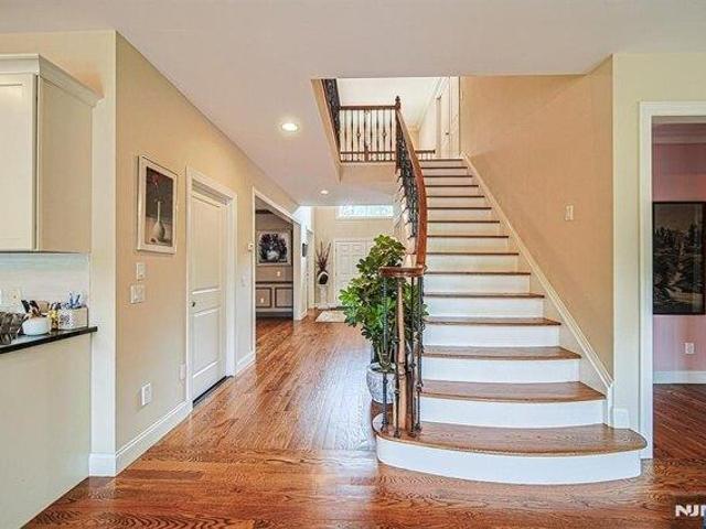 House for sale in Fort Lee, New Jersey