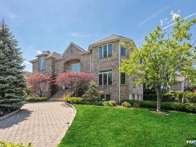 House for sale in Fort Lee, New Jersey
