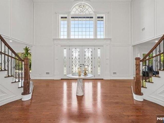 House for sale in Franklin Lakes, New Jersey